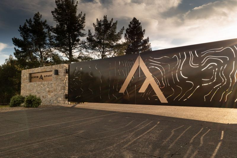 Seven Apart Winery Gate
